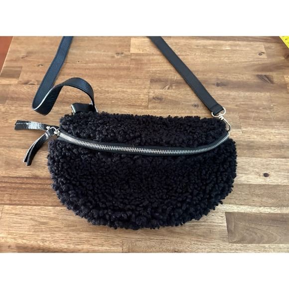 Bria Black Sherpa Crossbody Sling Bag Made In Italy - Picture 2 of 7